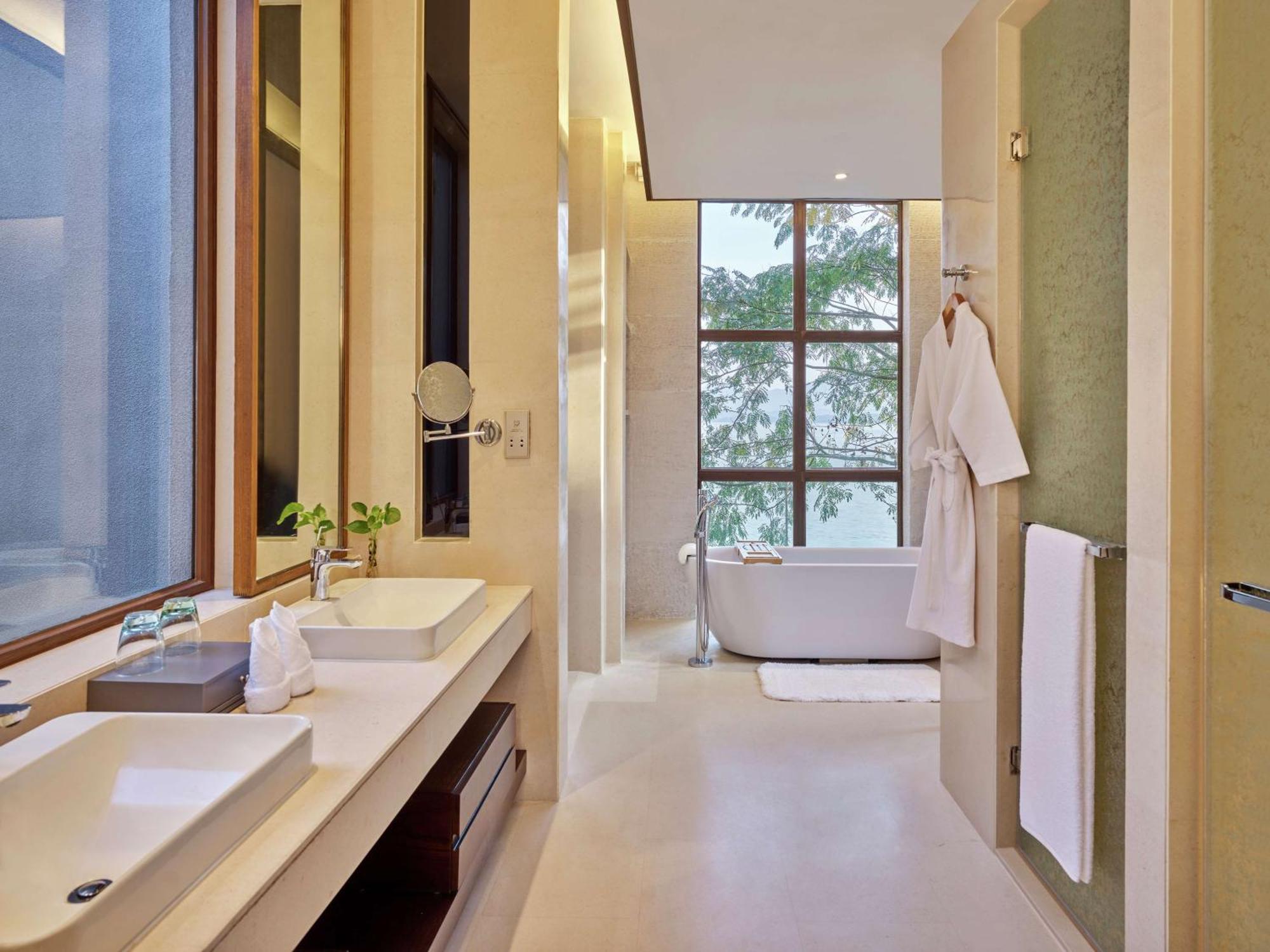 Lushan West Sea Resort, Curio Collection By Hilton Jiujiang  Exterior photo